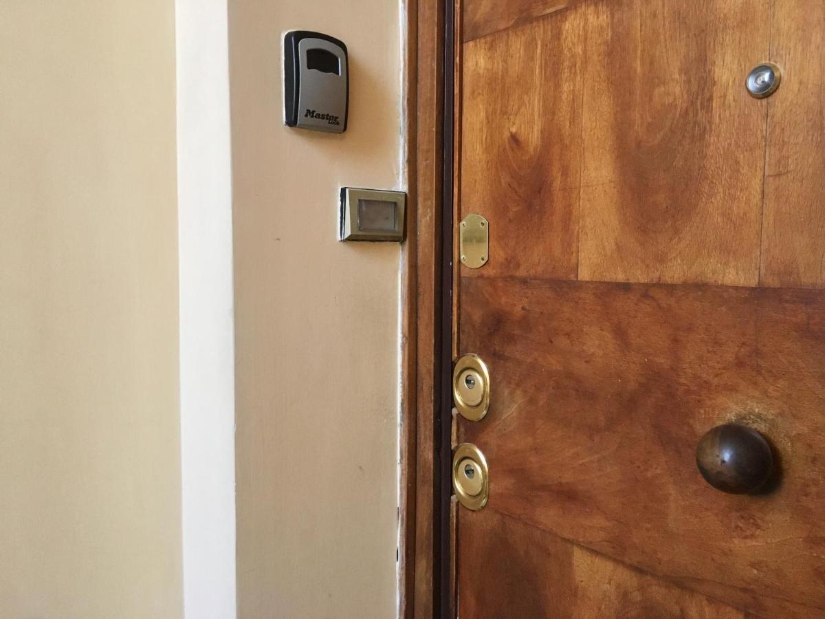 Ferienwohnung Tourist Flat - A Due Passi Rom Exterior foto